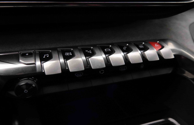 PEUGEOT_PEUGEOT_3008_2652901_15.jpg PEUGEOT_PEUGEOT_3008_2652901_15.jpg