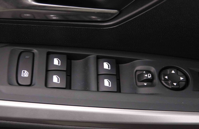 PEUGEOT_PEUGEOT_3008_2652962_20.jpg PEUGEOT_PEUGEOT_3008_2652962_20.jpg