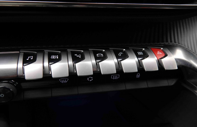PEUGEOT_PEUGEOT_3008_2653107_14.jpg