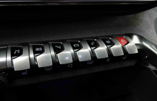 PEUGEOT_PEUGEOT_3008_2654449_15.jpg