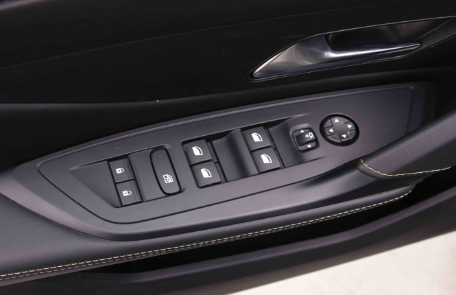 PEUGEOT_PEUGEOT_308_2547827_21.jpg