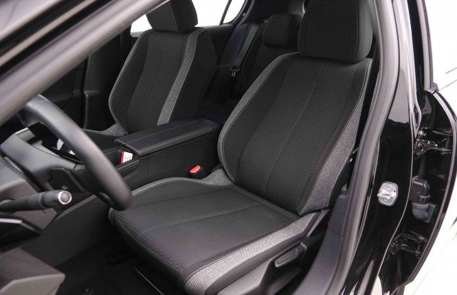 PEUGEOT_PEUGEOT_308_2548534_6.jpg