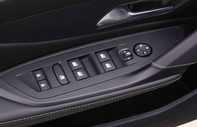 PEUGEOT_PEUGEOT_308_2549647_76.jpg