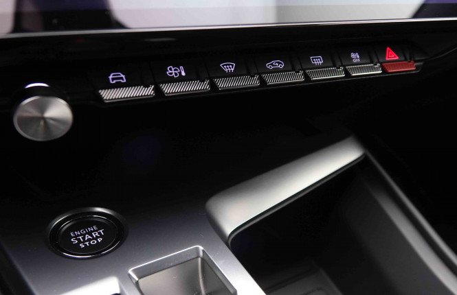 PEUGEOT_PEUGEOT_308_2550292_15.jpg PEUGEOT_PEUGEOT_308_2550292_15.jpg