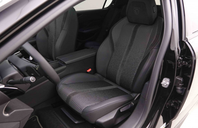 PEUGEOT_PEUGEOT_308_2550558_6.jpg