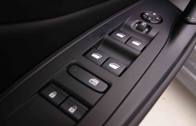 PEUGEOT_PEUGEOT_308_2550567_21.jpg