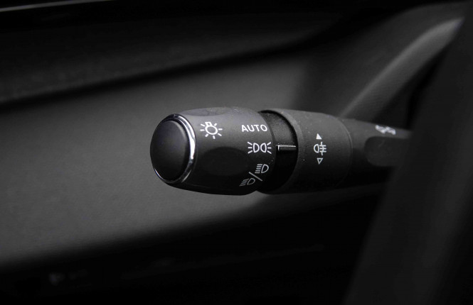 PEUGEOT_PEUGEOT_308_2550924_15.jpg PEUGEOT_PEUGEOT_308_2550924_15.jpg