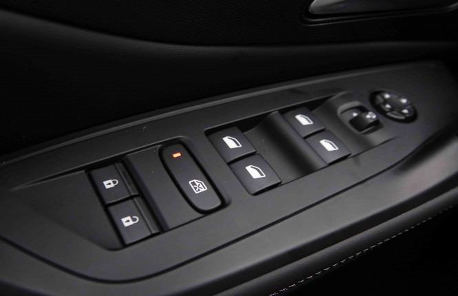 PEUGEOT_PEUGEOT_308_2550970_19.jpg