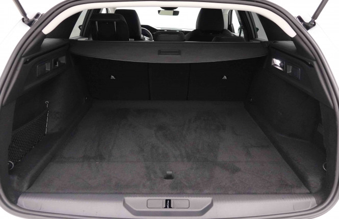 PEUGEOT_PEUGEOT_308_2652098_5.jpg