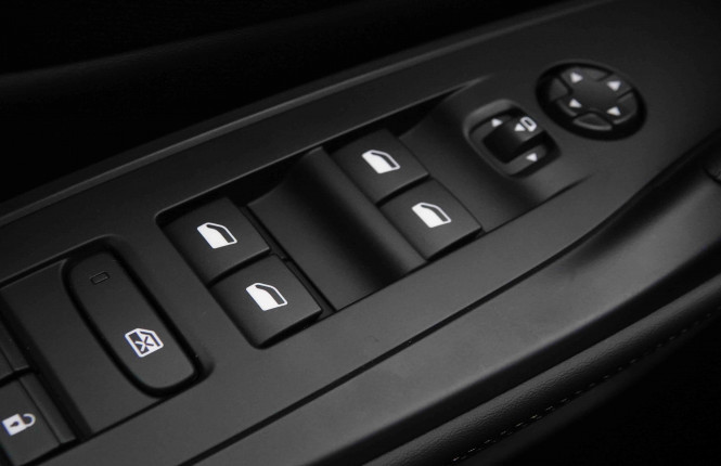 PEUGEOT_PEUGEOT_308_2652101_19.jpg PEUGEOT_PEUGEOT_308_2652101_19.jpg