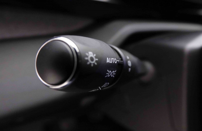 PEUGEOT_PEUGEOT_308_2652105_15.jpg PEUGEOT_PEUGEOT_308_2652105_15.jpg