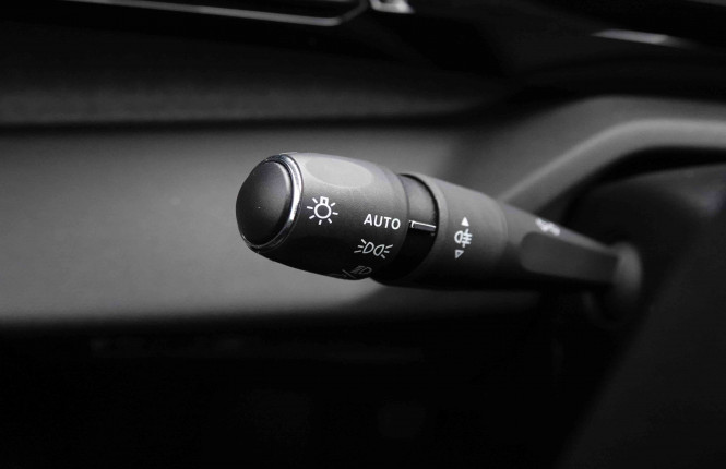 PEUGEOT_PEUGEOT_308_2652107_16.jpg PEUGEOT_PEUGEOT_308_2652107_16.jpg