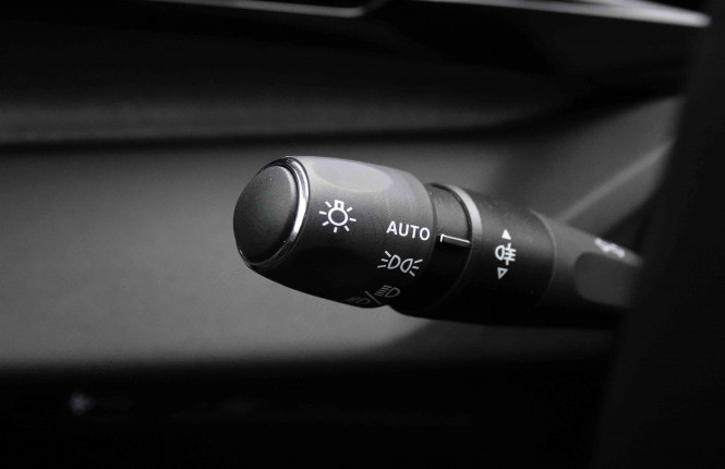 PEUGEOT_PEUGEOT_308_2652252_16.jpg PEUGEOT_PEUGEOT_308_2652252_16.jpg