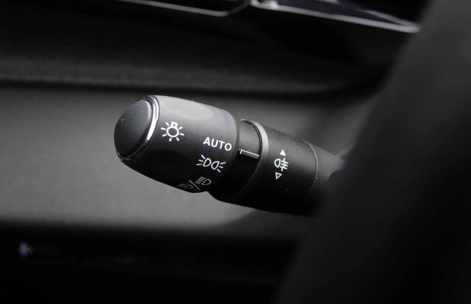 PEUGEOT_PEUGEOT_308_2652255_16.jpg PEUGEOT_PEUGEOT_308_2652255_16.jpg