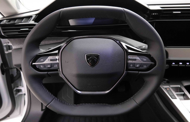 PEUGEOT_PEUGEOT_308_2652257_8.jpg
