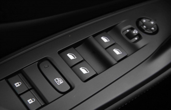 PEUGEOT_PEUGEOT_308_2652259_20.jpg PEUGEOT_PEUGEOT_308_2652259_20.jpg