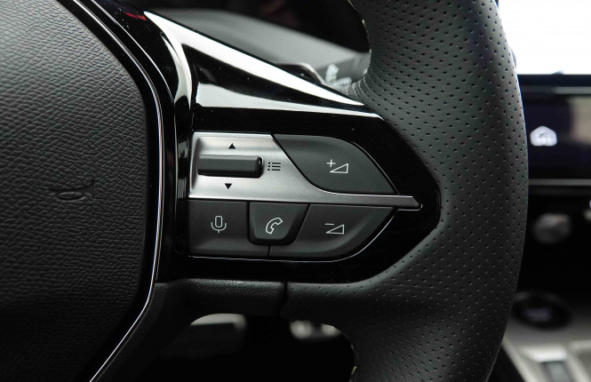 PEUGEOT_PEUGEOT_308_2653506_18.jpg PEUGEOT_PEUGEOT_308_2653506_18.jpg