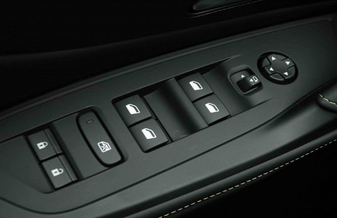 PEUGEOT_PEUGEOT_308_2653506_19.jpg PEUGEOT_PEUGEOT_308_2653506_19.jpg