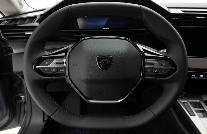 PEUGEOT_PEUGEOT_308_2653646_8.jpg