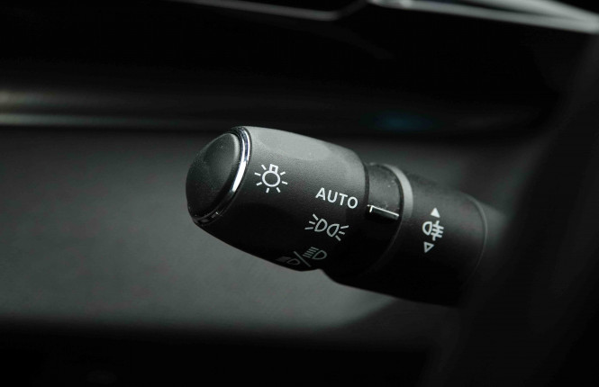 PEUGEOT_PEUGEOT_308_2653810_16.jpg