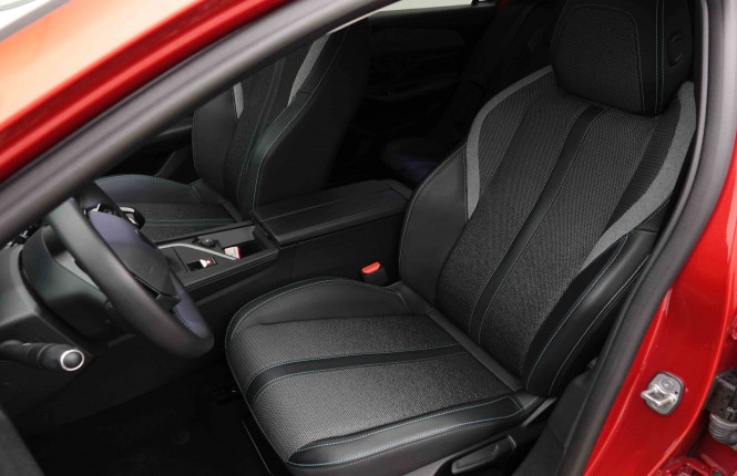 PEUGEOT_PEUGEOT_308_2653860_6.jpg
