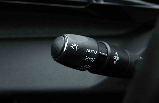 PEUGEOT_PEUGEOT_308_2653867_16.jpg