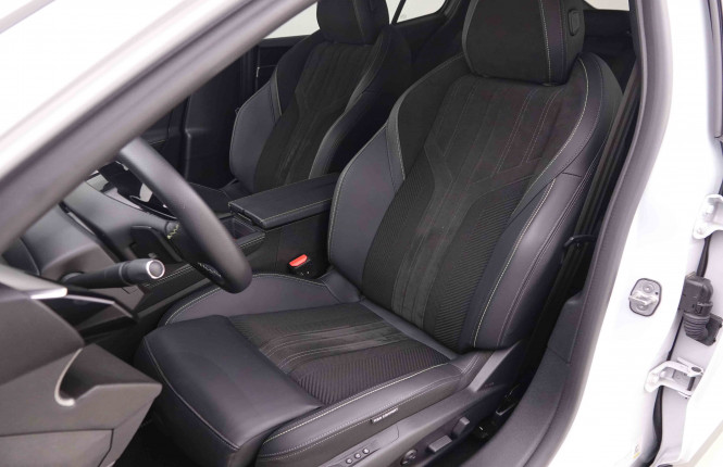 PEUGEOT_PEUGEOT_408_2548402_7.jpg