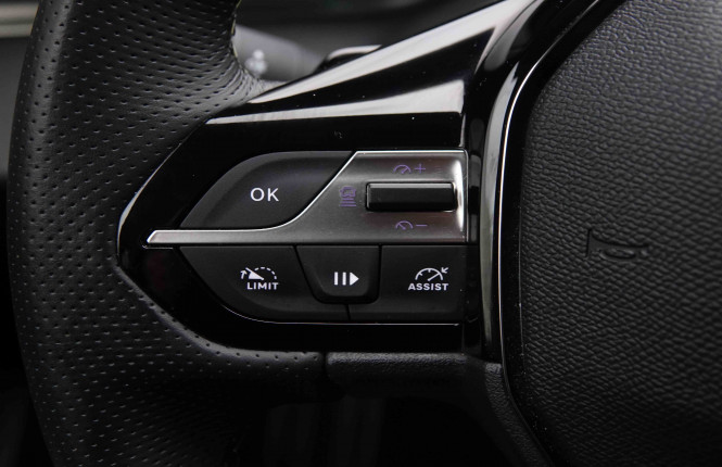 PEUGEOT_PEUGEOT_408_2550585_19.jpg PEUGEOT_PEUGEOT_408_2550585_19.jpg