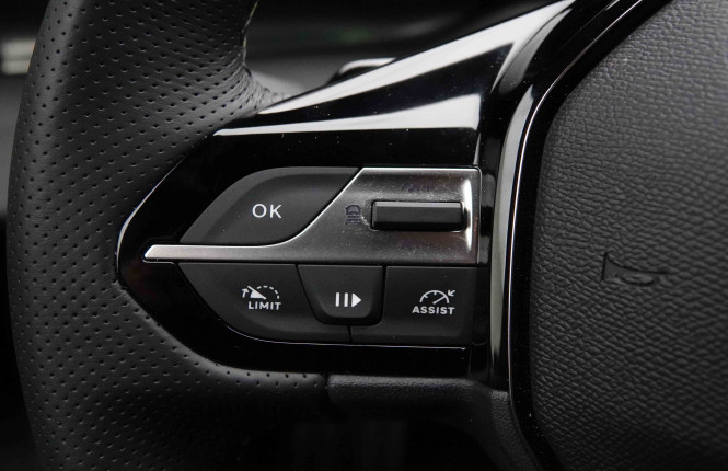 PEUGEOT_PEUGEOT_408_2652265_19.jpg PEUGEOT_PEUGEOT_408_2652265_19.jpg