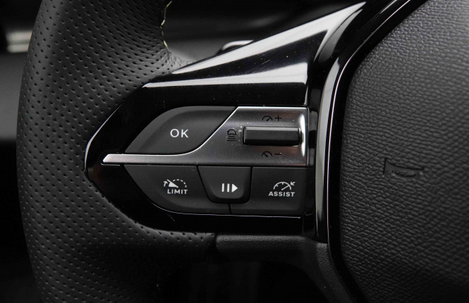 PEUGEOT_PEUGEOT_408_2652269_19.jpg PEUGEOT_PEUGEOT_408_2652269_19.jpg