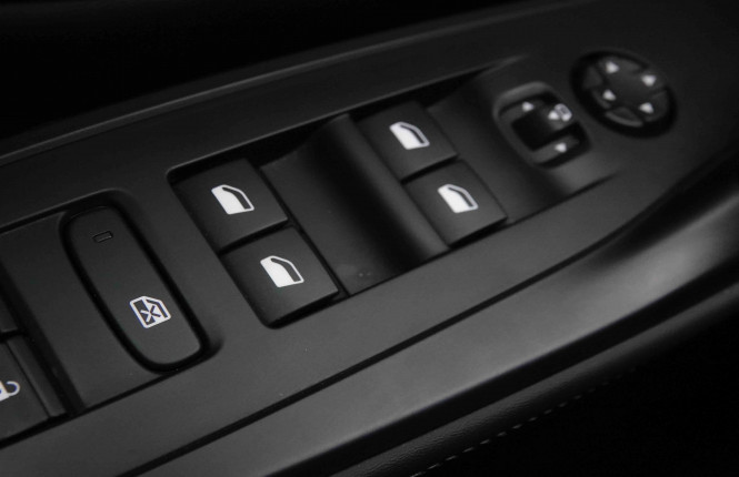 PEUGEOT_PEUGEOT_408_2652646_20.jpg PEUGEOT_PEUGEOT_408_2652646_20.jpg