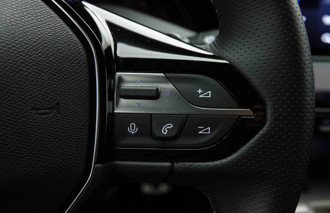 PEUGEOT_PEUGEOT_408_2653798_20.jpg