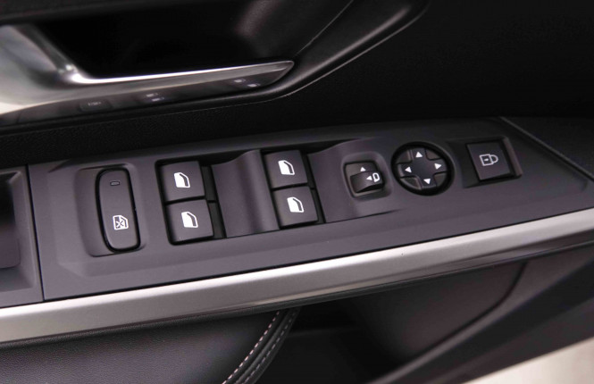 PEUGEOT_PEUGEOT_5008_2548114_22.jpg
