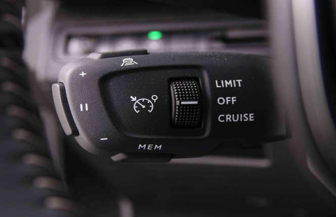 PEUGEOT_PEUGEOT_5008_2548174_18.jpg