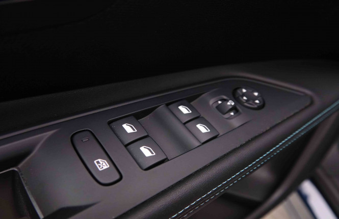 PEUGEOT_PEUGEOT_5008_2548175_22.jpg