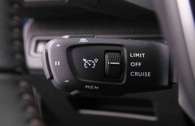 PEUGEOT_PEUGEOT_5008_2548181_19.jpg