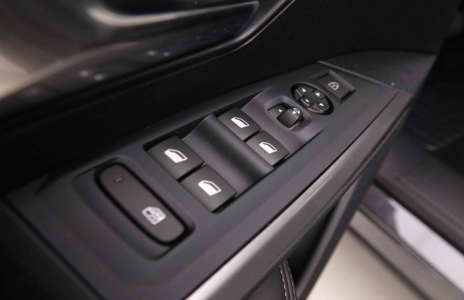 PEUGEOT_PEUGEOT_5008_2550034_20.jpg