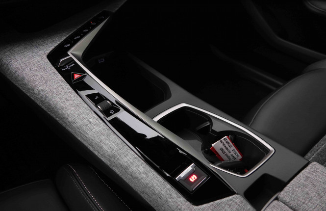 PEUGEOT_PEUGEOT_5008_2550039_14.jpg