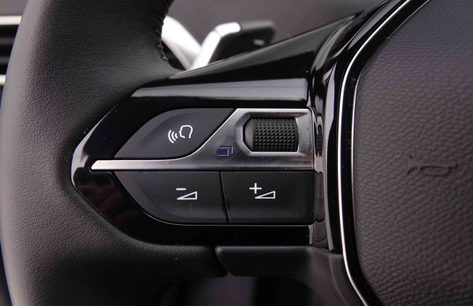 PEUGEOT_PEUGEOT_5008_2551422_15.jpg PEUGEOT_PEUGEOT_5008_2551422_15.jpg