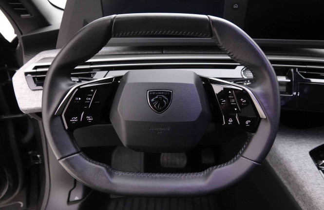 PEUGEOT_PEUGEOT_5008_2652145_8.jpg