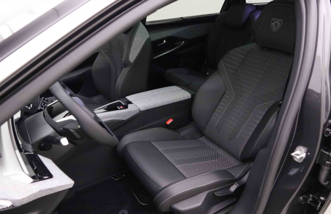 PEUGEOT_PEUGEOT_5008_2652325_6.jpg