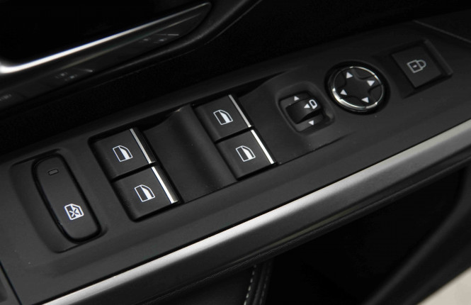PEUGEOT_PEUGEOT_5008_2652682_22.jpg