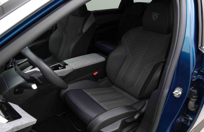 PEUGEOT_PEUGEOT_5008_2652690_7.jpg