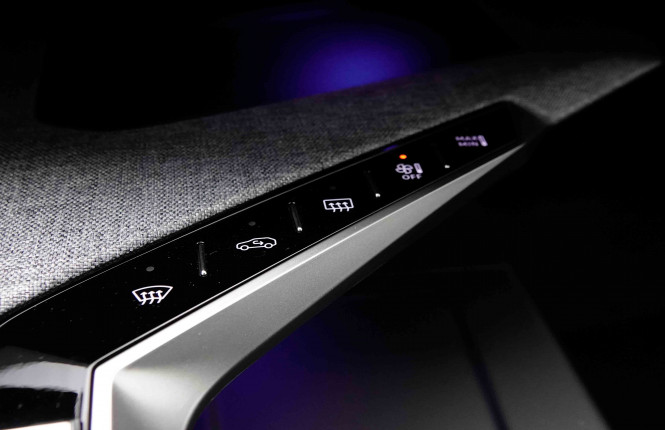 PEUGEOT_PEUGEOT_5008_2653286_16.jpg PEUGEOT_PEUGEOT_5008_2653286_16.jpg