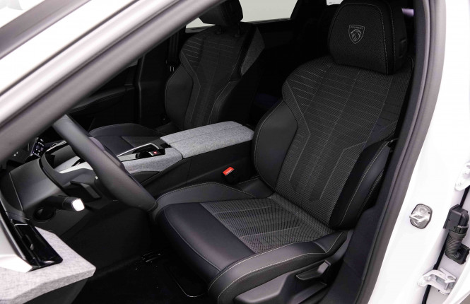 PEUGEOT_PEUGEOT_5008_2653286_7.jpg PEUGEOT_PEUGEOT_5008_2653286_7.jpg