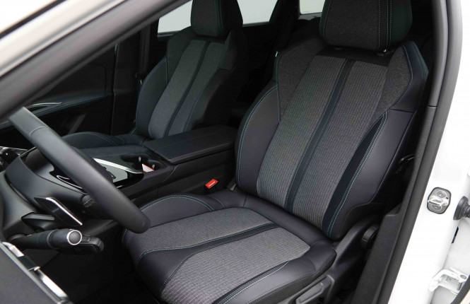 PEUGEOT_PEUGEOT_5008_2653499_6.jpg