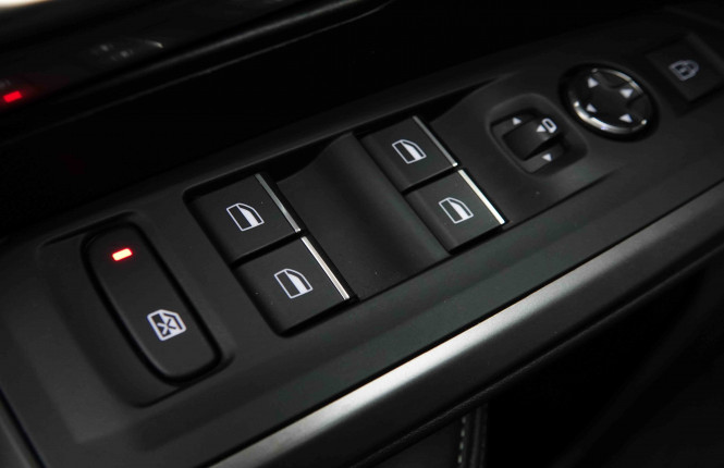 PEUGEOT_PEUGEOT_5008_2653817_21.jpg