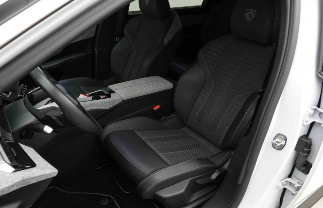 PEUGEOT_PEUGEOT_5008_2653817_7.jpg