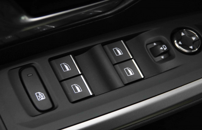 PEUGEOT_PEUGEOT_5008_2654163_20.jpg