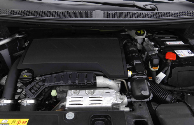 PEUGEOT_PEUGEOT_5008_2654775_26.jpg PEUGEOT_PEUGEOT_5008_2654775_26.jpg